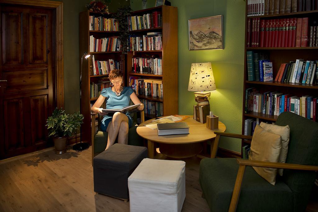 Hotell Aina Kvissleby エクステリア 写真
